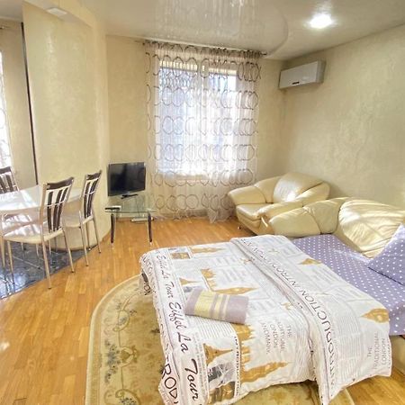 Ultracentral Apartment Puskin Street تشيسيناو المظهر الخارجي الصورة